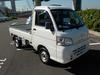 It is a picture of the white daihatsu hijet  truck in 2010,Sub Photo 0 Stock No.Y057985