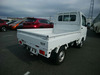 It is a picture of the white suzuki carry  truck in 2018,Sub Photo 3 Stock No.Y058035