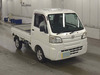 It is a picture of the white daihatsu hijet  truck in 2016,Sub Photo 19 Stock No.Y058170