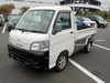 It is a picture of the white daihatsu hijet  dump in 2006,Sub Photo 2 Stock No.Y058171